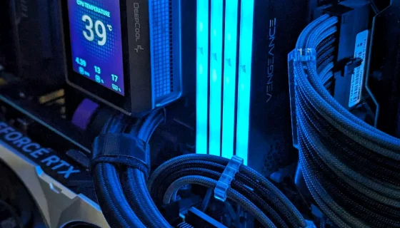 تبريد الهواء مقابل التبريد المائي المخصص في حرارة الرياض